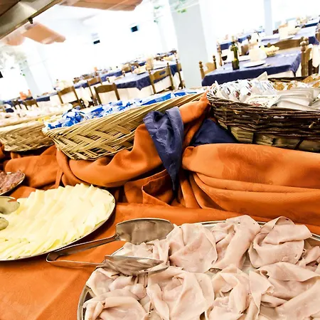 Nautilus Family Hotel 3*