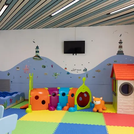 Nautilus Family Hotel