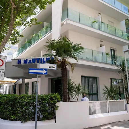 Nautilus Family Hotel 3*