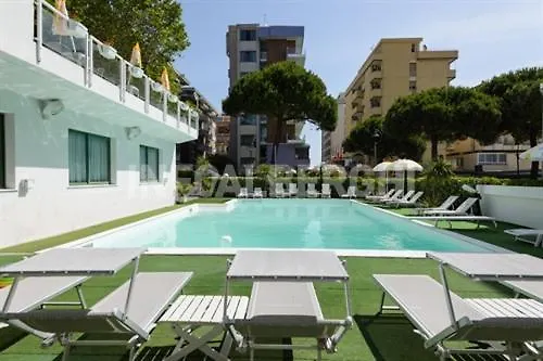 Nautilus Family Hotel 3*