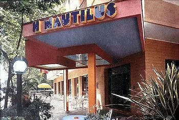 Nautilus Family Hotel